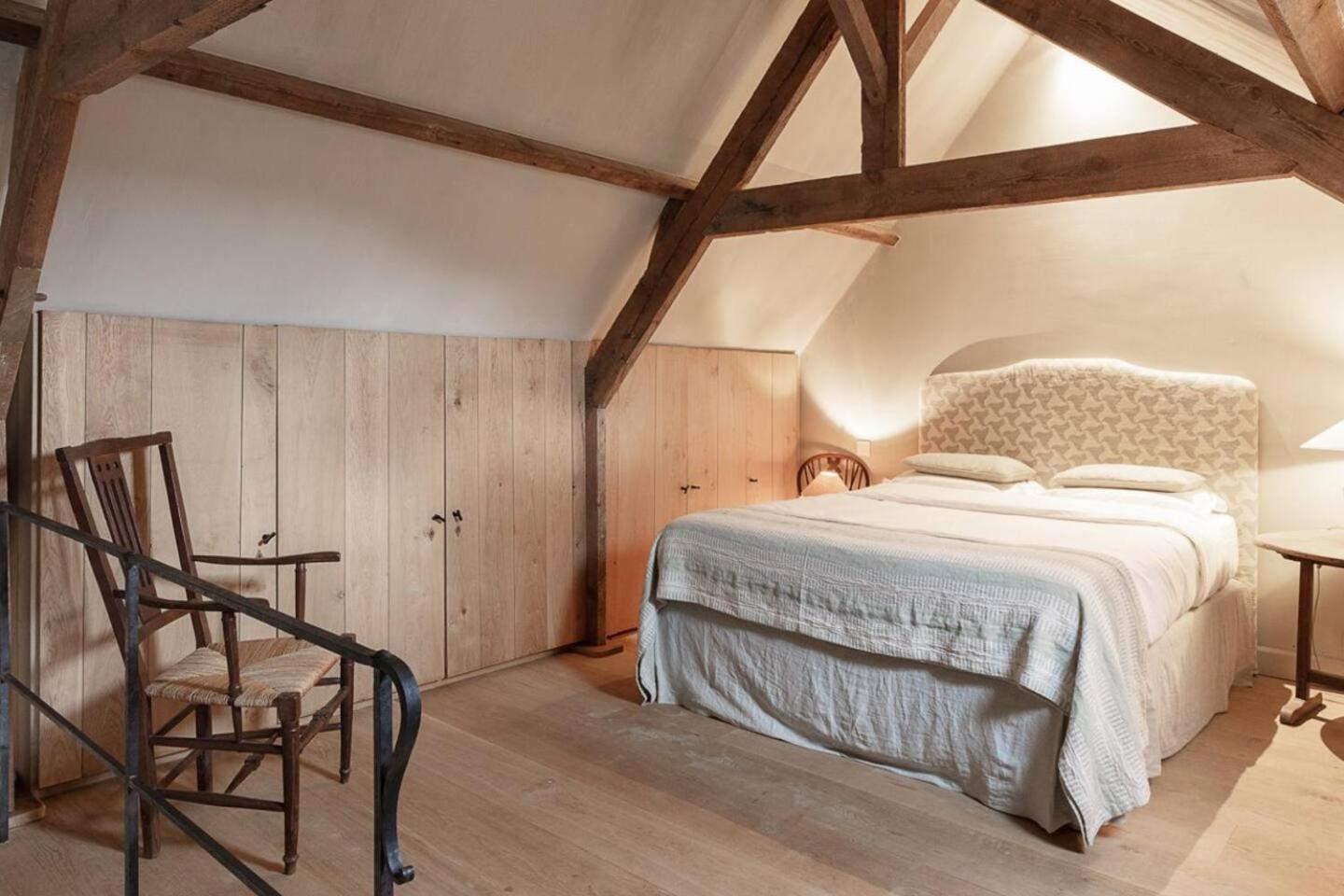 Ferienwohnung Loft Katelijne Luxurious Escape In The Heart Of Historic Brügge Exterior foto